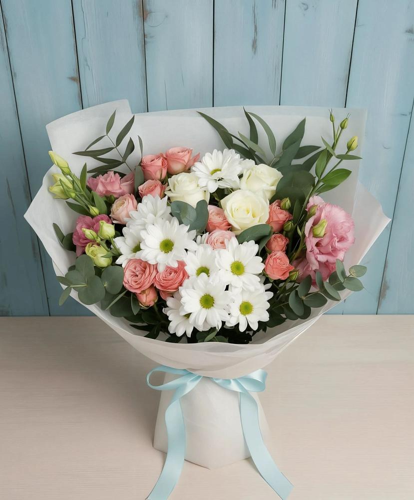 Букет цветов из: Розы, Лизиантусы и Хризантемы в Ишеевке