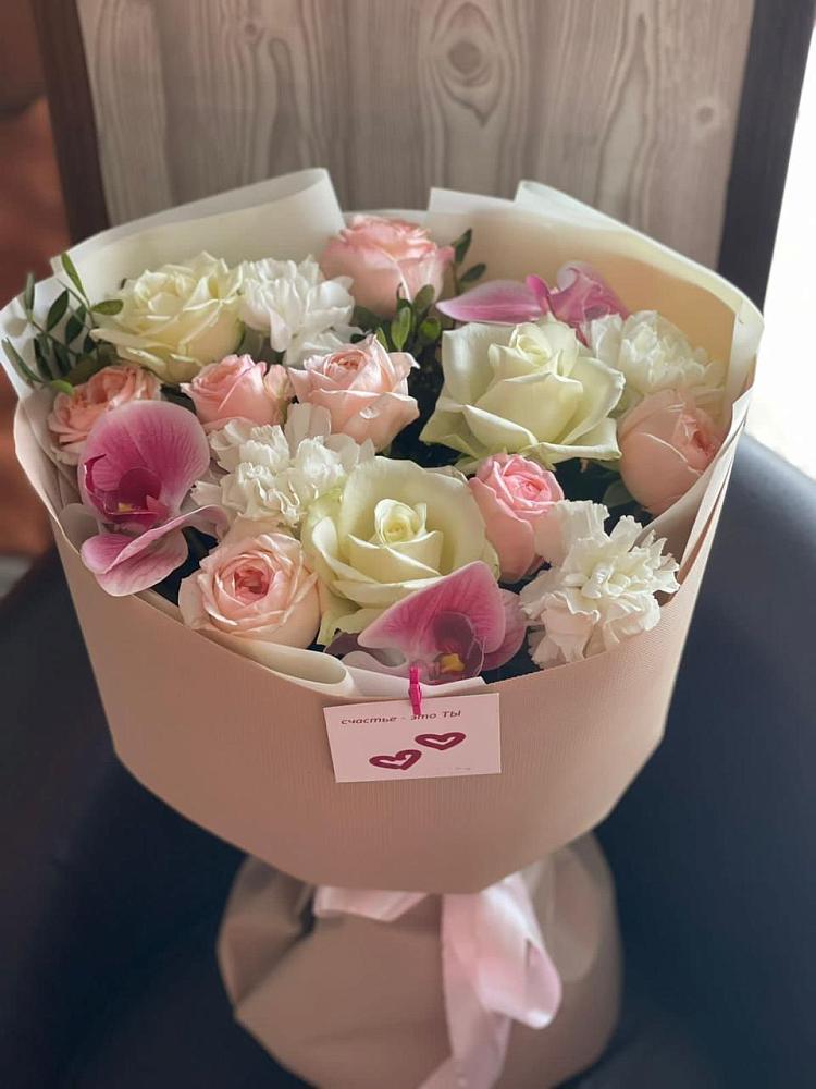 Букет цветов из: Орхидеи, Розы и Гвоздики в Ишеевке