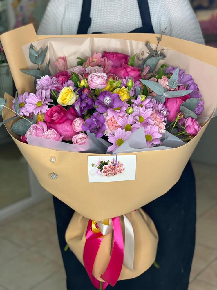 Букет цветов из: Хризантемы, Гвоздики и Альстромерии в Ишеевке