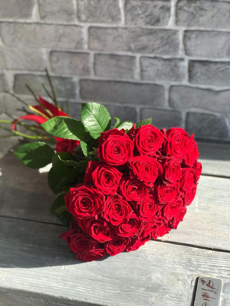 Букет Красные розы Фридом в Ишеевке