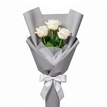 Букет 3 белые розы в Ишеевке