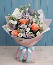 Букет цветов из:  Лизиантусы, Розы, Альстромерии и Гипсофила в Ишеевке