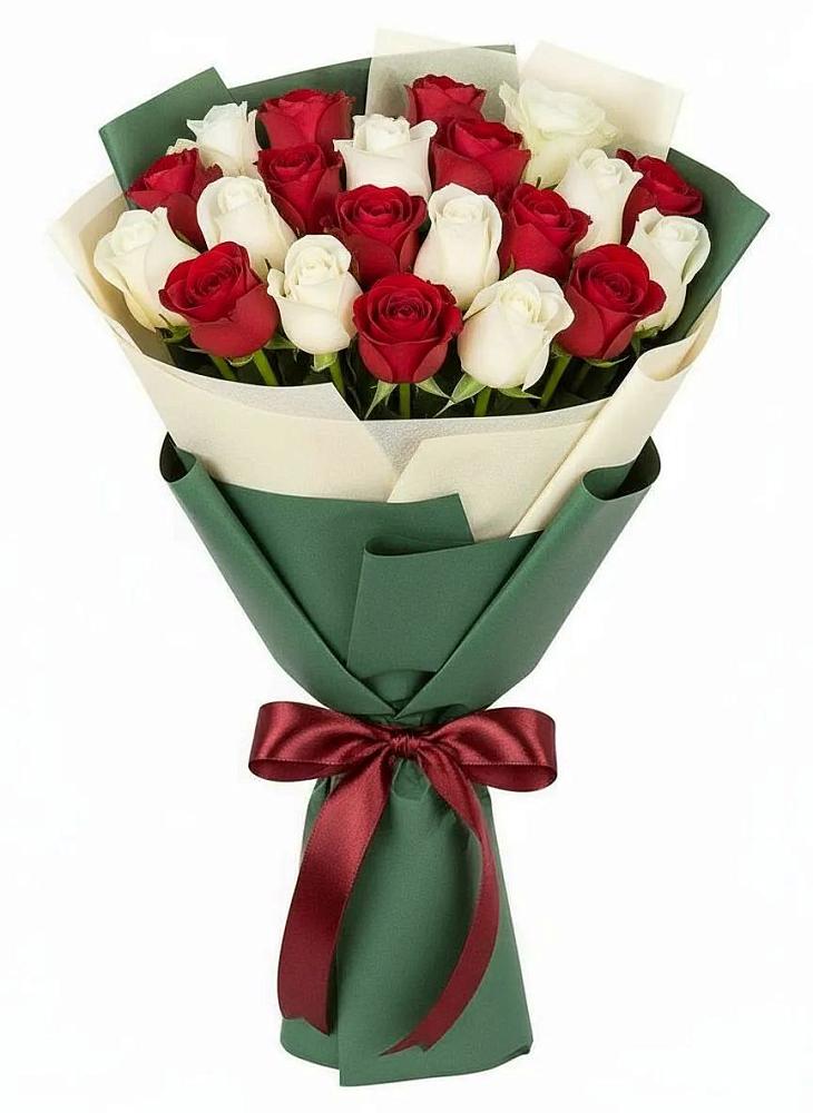 Букет Микс из красных и белых роз в Ишеевке