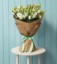 Букет цветов из:  Лизиантусы в Ишеевке