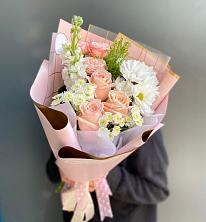 Букет цветов из:  Хризантемы и Розы в Ишеевке