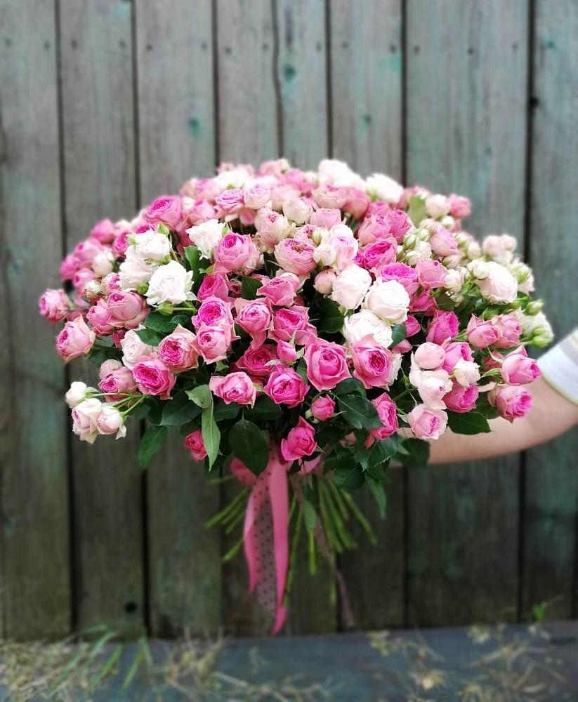 Букет Розовые кустовые розы Натали и Лав Лидия в Ишеевке