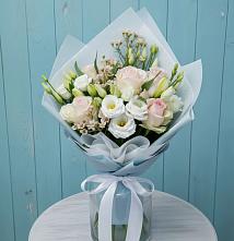 Букет цветов из:  Розы и Лизиантусы в Ишеевке