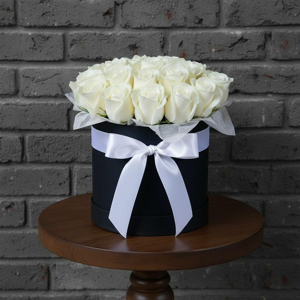 Цветочная композиция из Розы в шляпной коробке в Ишеевке