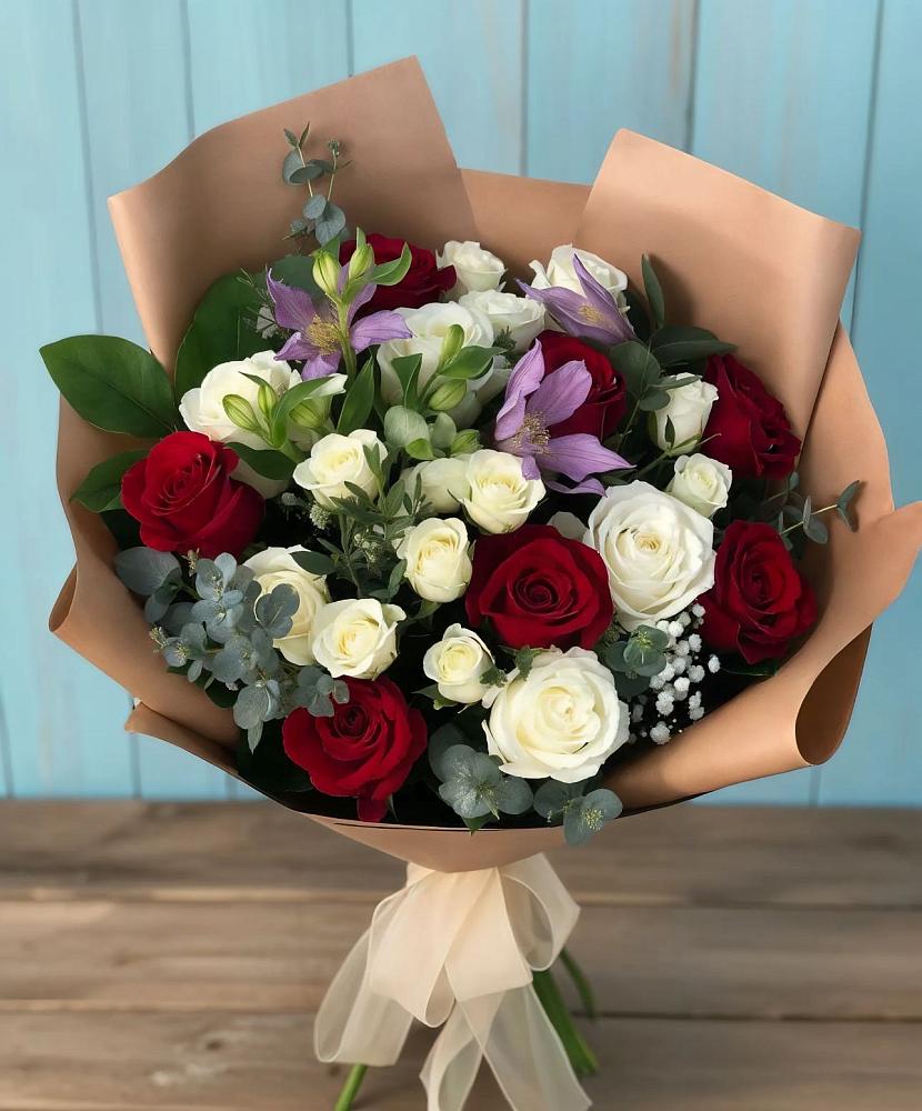 Букет цветов из: Розы и Альстромерии в Ишеевке