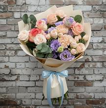 Букет цветов из:  Розы, Лизиантусы и Гвоздики #REPLACE_PRED# Ишеевке